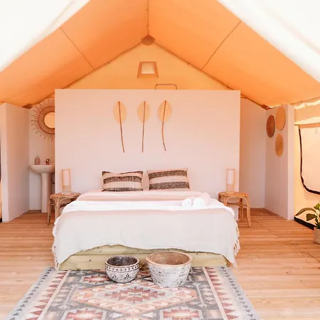 Dreamsea Surf Bed & Breakfast Gouveia (Lisbon)
