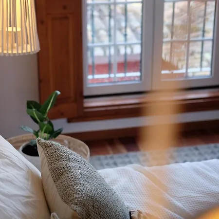 Bed & Breakfast Dreamsea Surf Gouveia (Lisbon)