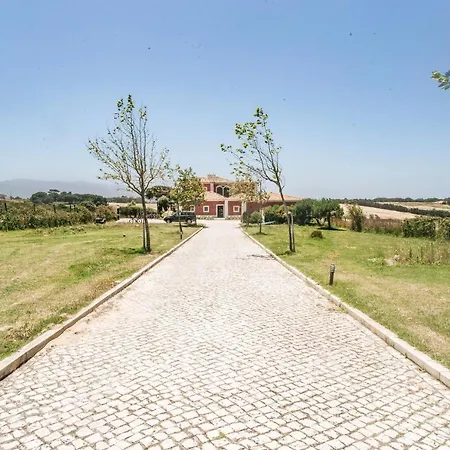Dreamsea Surf Bed & Breakfast Gouveia (Lisbon)