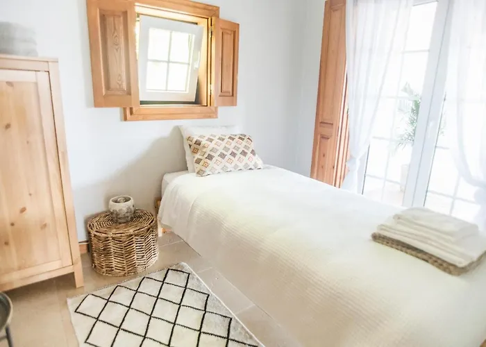 Dreamsea Surf Oda ve Kahvaltı Gouveia (Lisbon)